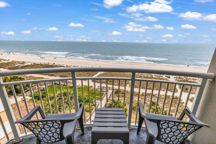Building Photo - 1708 N Ocean Blvd
