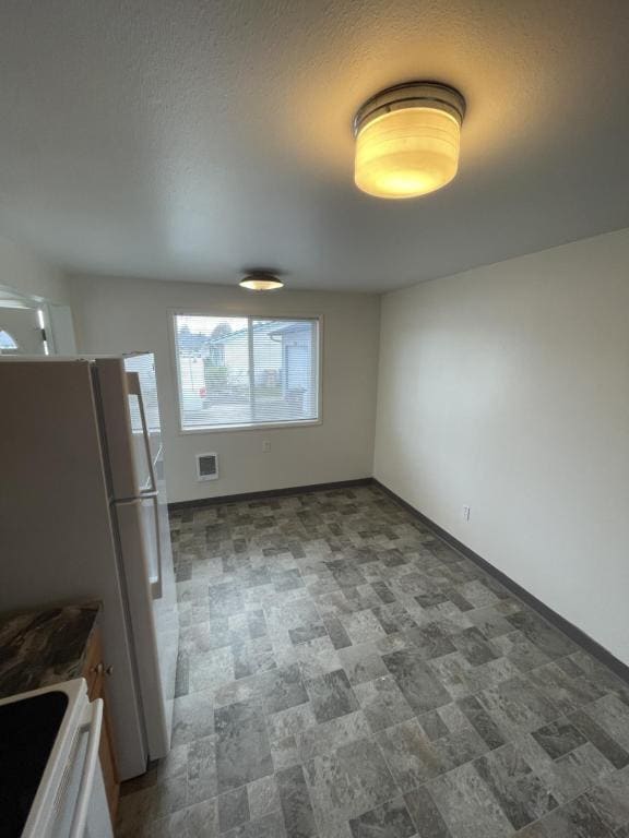 Building Photo - 2230 Oak St SE