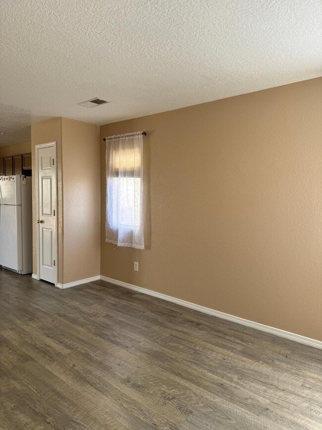 Building Photo - 10920 Tomatillo Ln SE