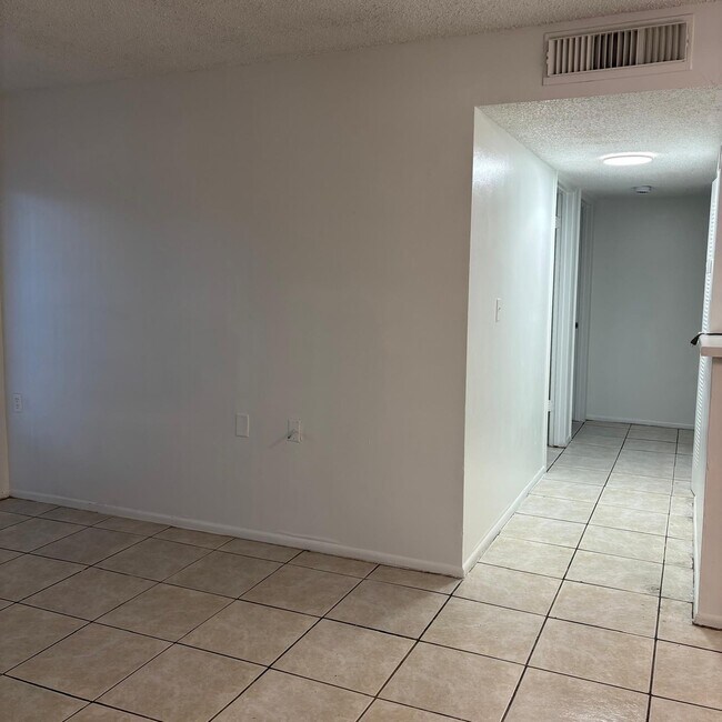 Building Photo - 1151 Lake Terry Dr