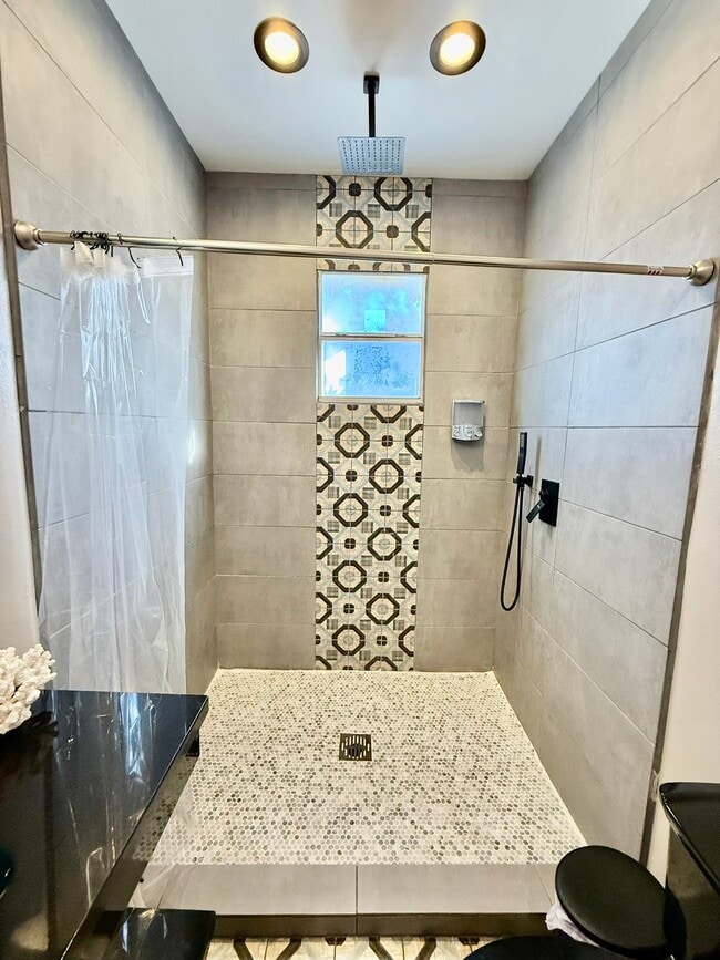 Building Photo - 2312 37th St