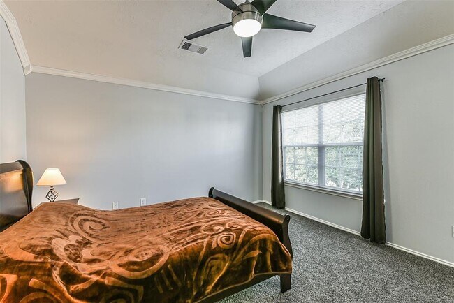 Building Photo - 12826 Kiev Hills Ln