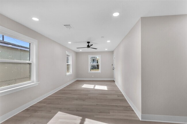 Building Photo - 2919 Avenue K