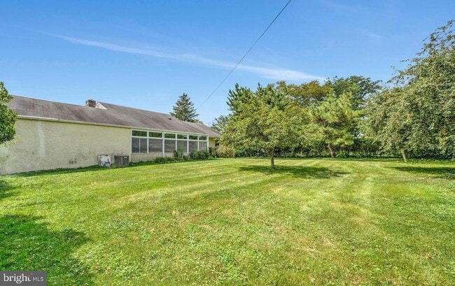 Building Photo - 11 Providence Rd