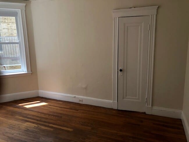 Building Photo - 9/1 No Fee! Spacious Studio in Fenway/Kenmore!