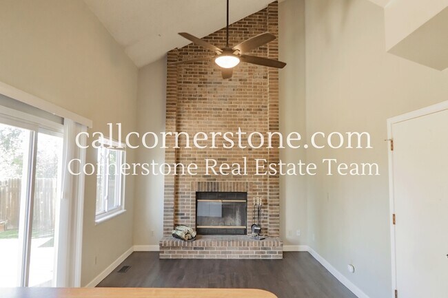 Building Photo - 6650 Chantilly Pl