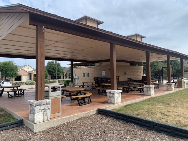 Building Photo - *COMING SOON* Stylish Living in Helotes – 3BR Home with Pool & Park Access!