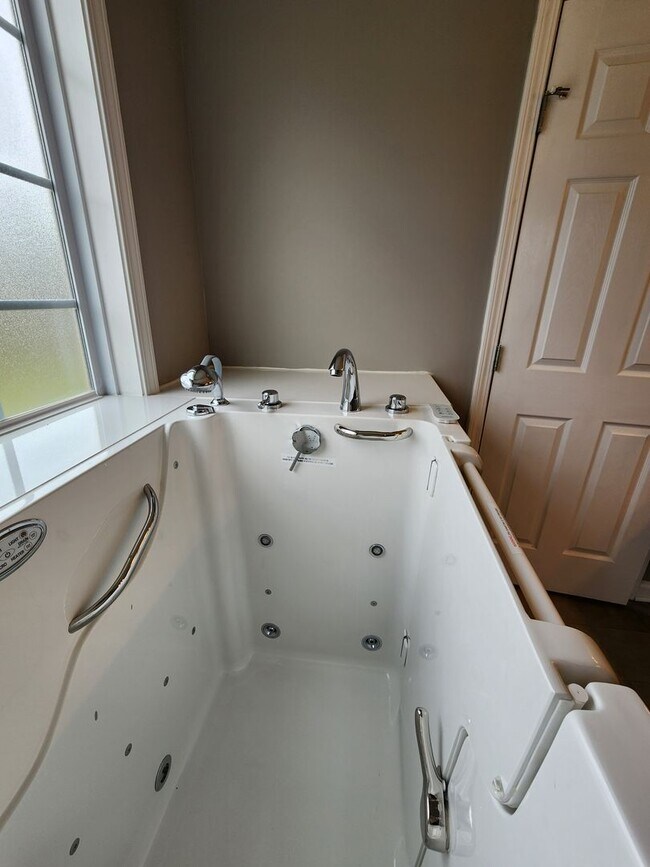 Building Photo - Welcome Home!