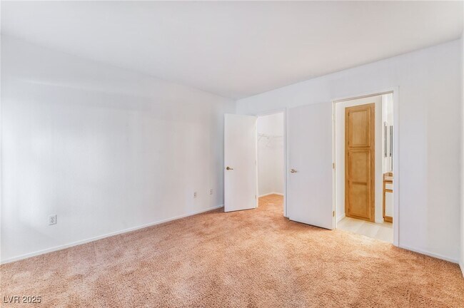 Building Photo - 6650 W Warm Springs Rd