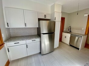 Building Photo - 3448 Girard Ave S