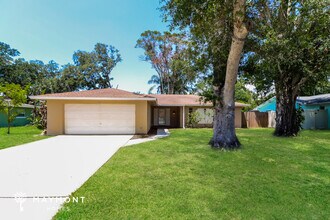 Building Photo - 928 Parkwood Dr