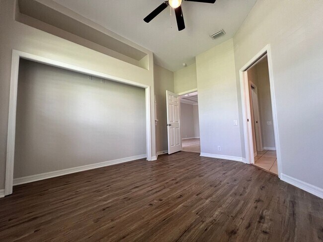 Building Photo - 2545 Partridge Dr