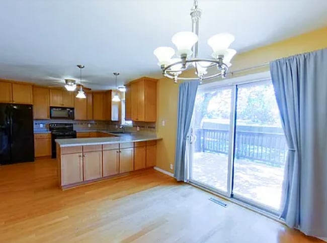 Building Photo - 3101 Arbor Dr