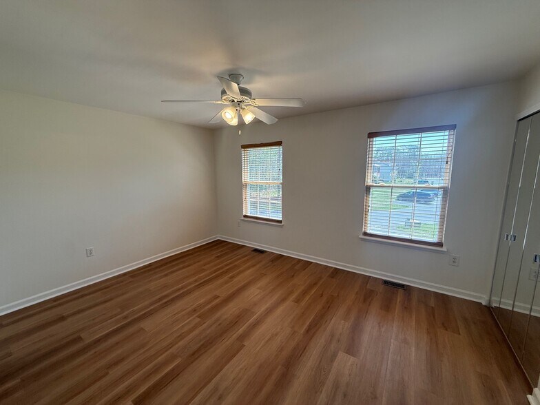 Building Photo - 32 Cherokee Dr