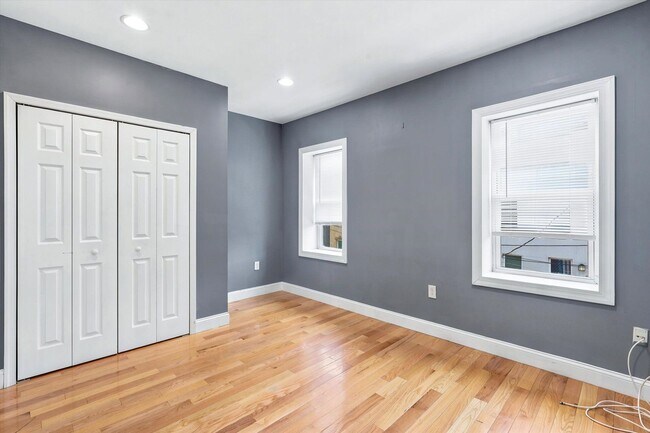 Building Photo - 2504 Manton St