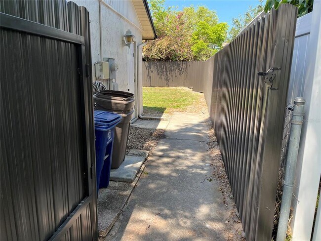 Building Photo - 5123 Brookside Ln