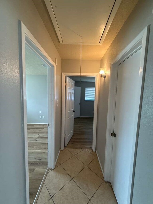 Building Photo - 22602 Fincastle Dr