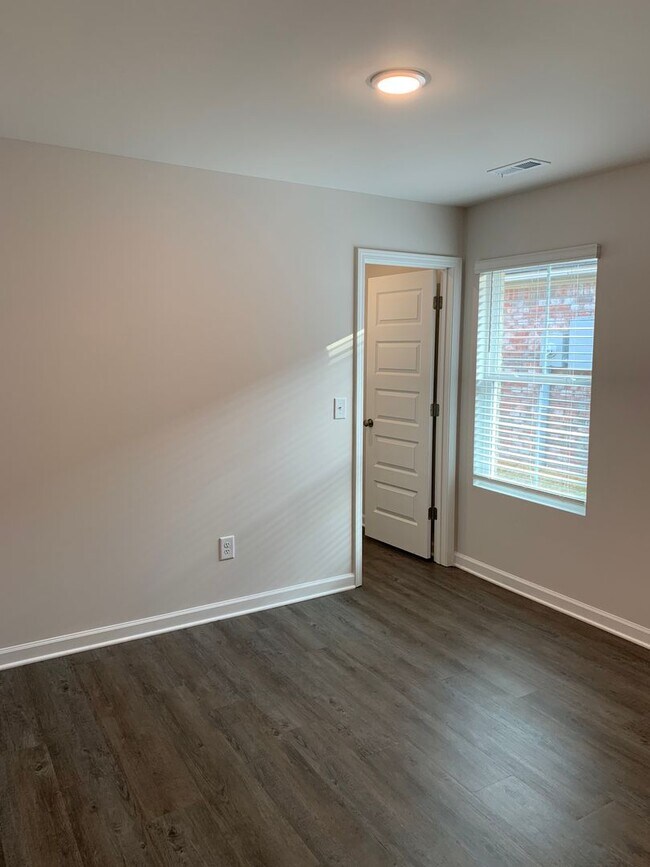 Building Photo - 2158 Kilpatrick LN