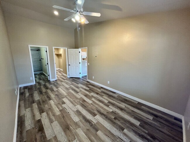 Building Photo - 5777 S Jacaranda Rd