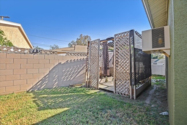 Building Photo - 9239 Bonavista Ln