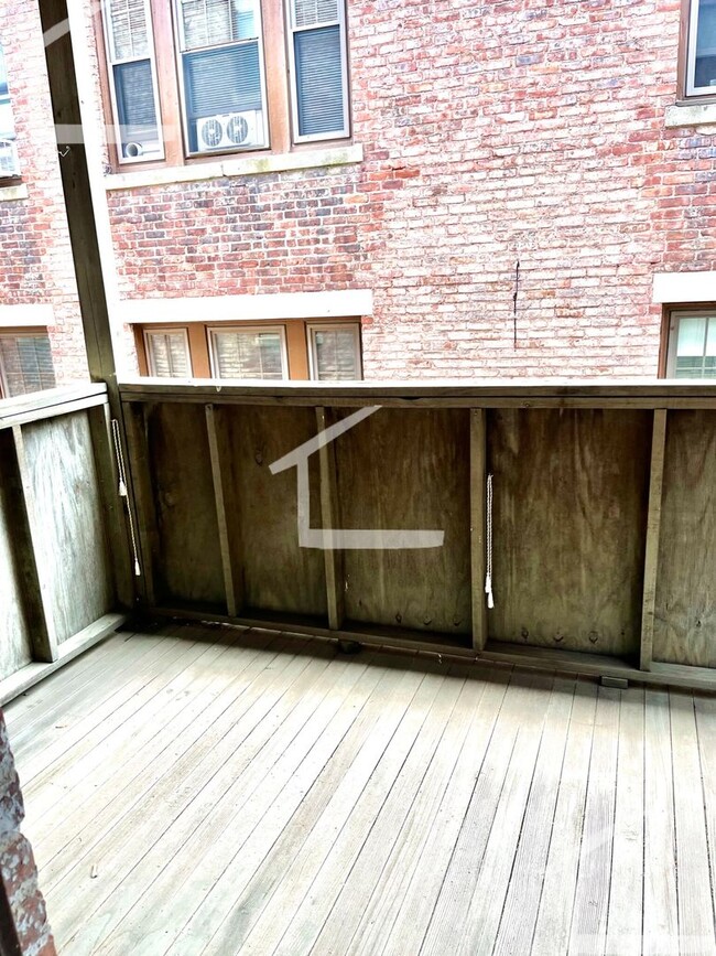 Building Photo - Coolidge Corner 2-Bed 2-Bath
