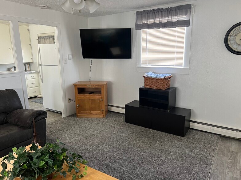 Building Photo - 506 S 5th Ave