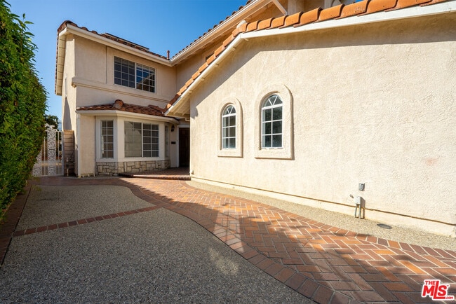 Building Photo - 12023 Stone Gate Way