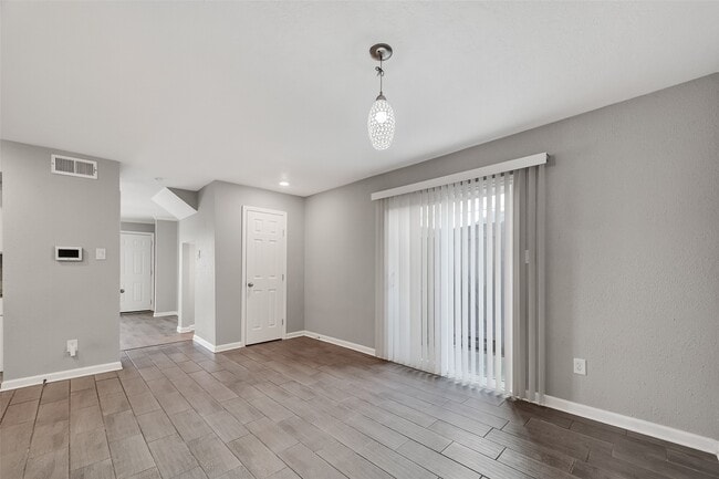 Building Photo - 1710 Good Day Dr