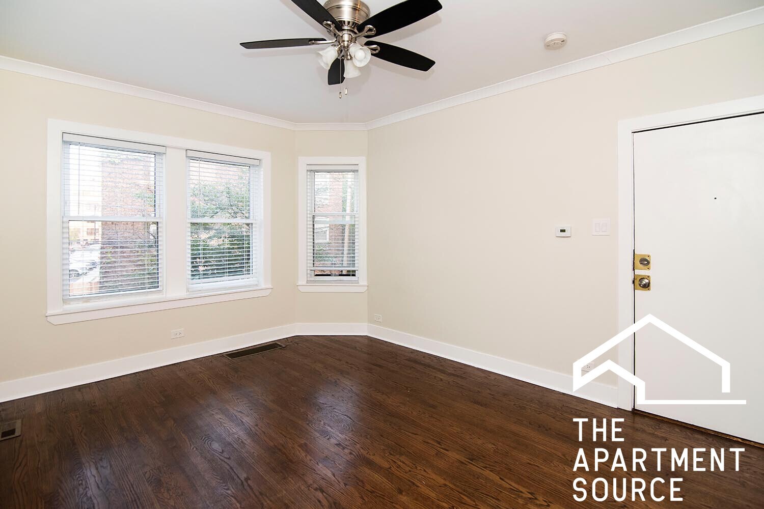 Building Photo - 646.5 W Roscoe St