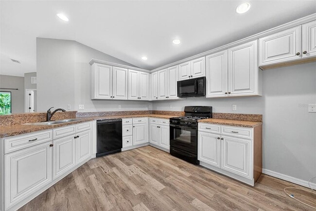 Building Photo - 421 San Lorenzo Ct