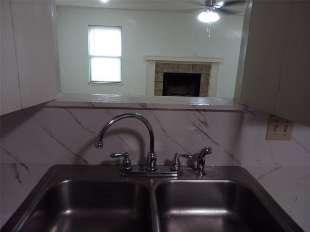 Building Photo - 2719 Sunrise Dr