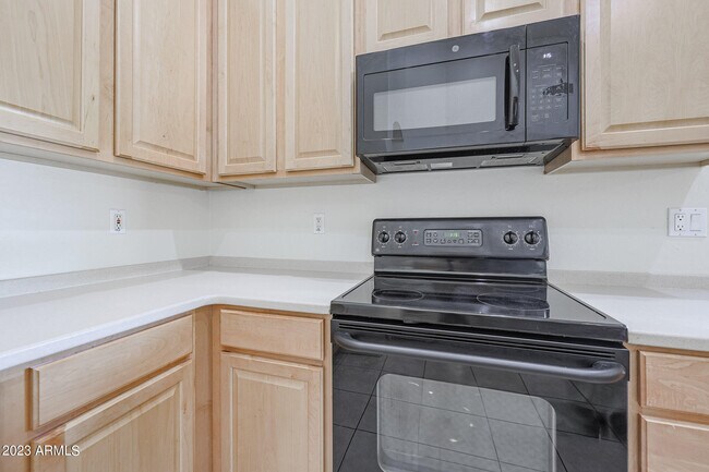 Building Photo - 24645 N 45th Dr