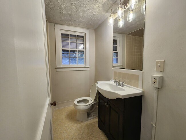 Building Photo - 2269 Camille Dr