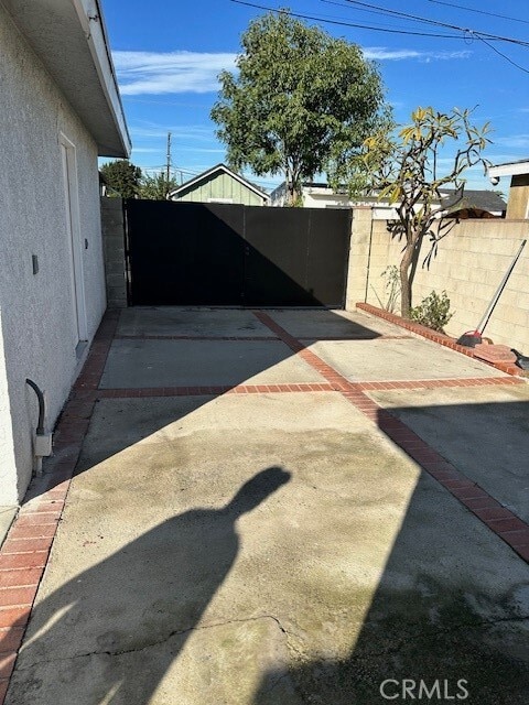 Building Photo - 1238 W 2nd St