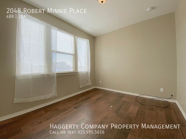 Building Photo - 2048 Robert Minnie