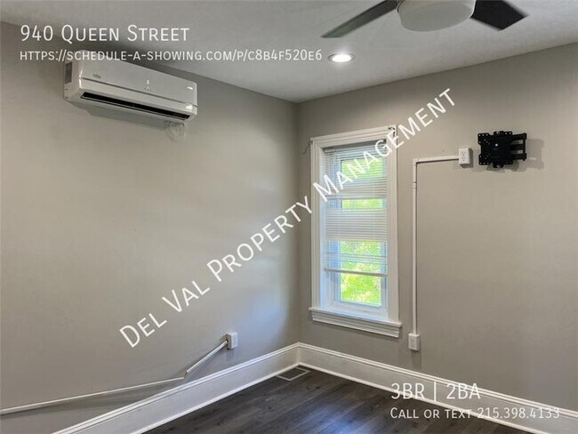 Building Photo - 940 Queen St