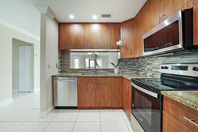 Building Photo - 505 Harbour Pointe Way