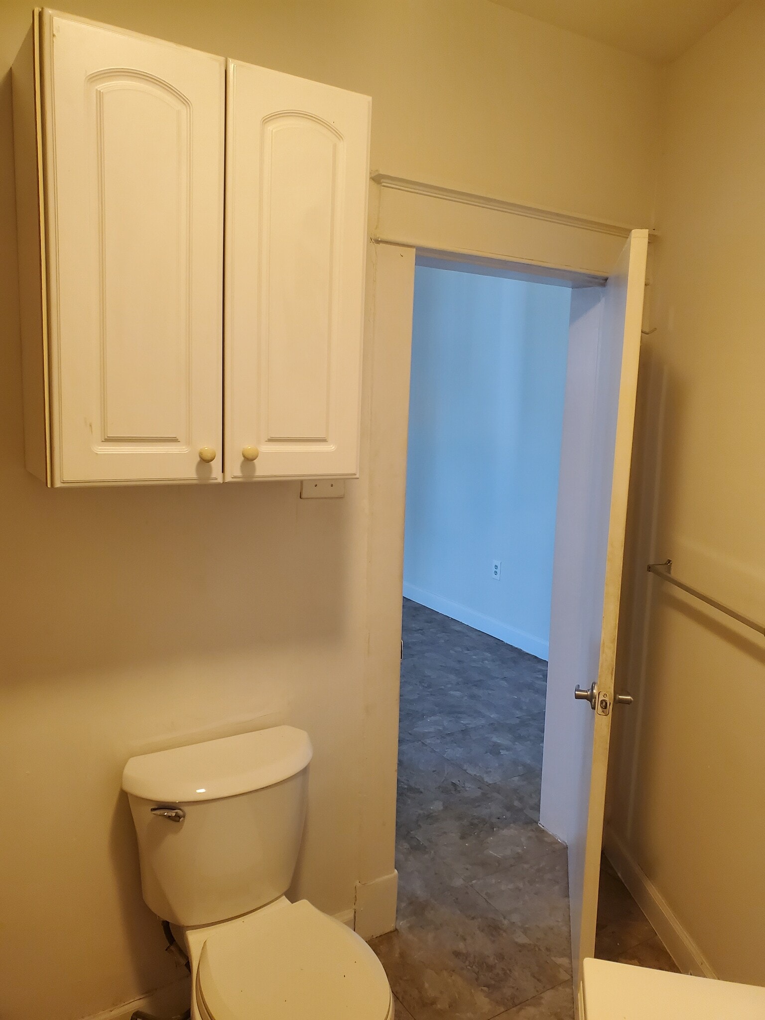 Building Photo - 5513 Edna Ave