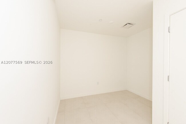 Building Photo - 1400 Biscayne Blvd