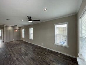 Building Photo - 437 Andros