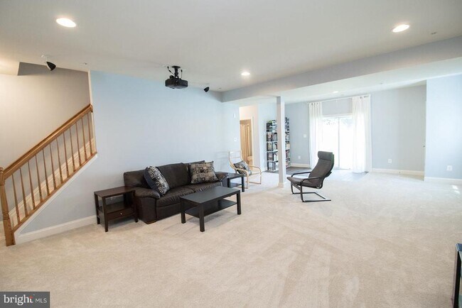 Building Photo - 24676 Broad Creek Dr