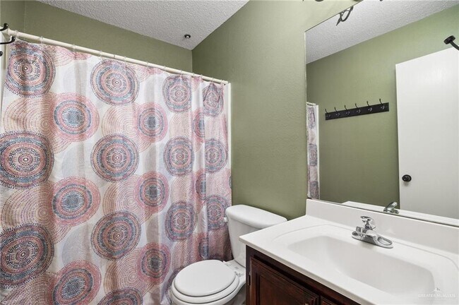 Building Photo - 11 Yucca Ave