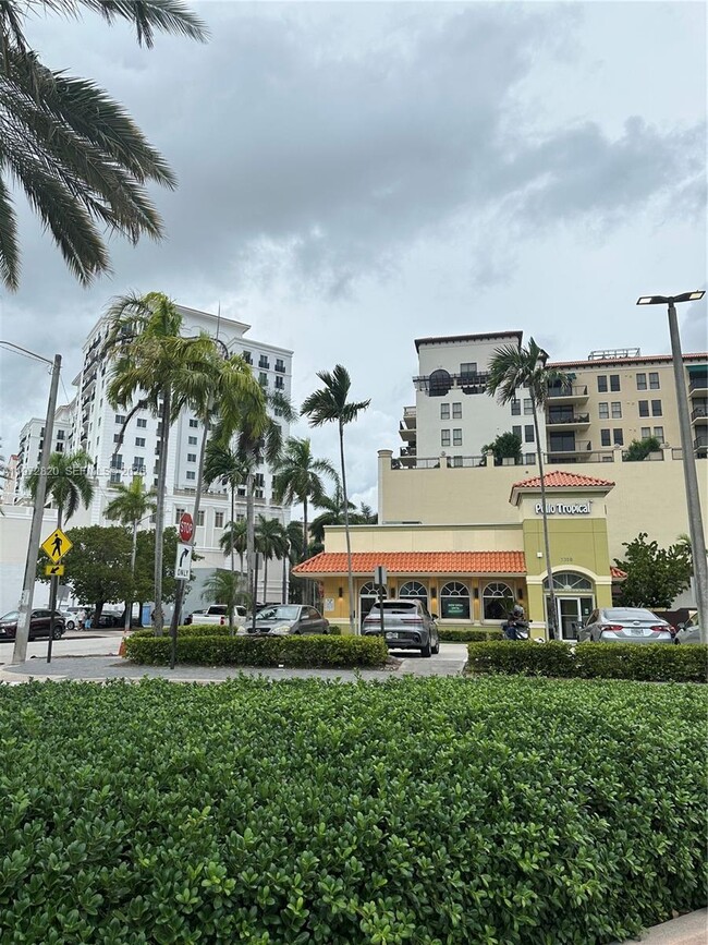 Building Photo - 124 Mendoza Ave