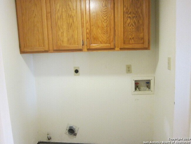 Building Photo - 9906-9908 Ardash Ln
