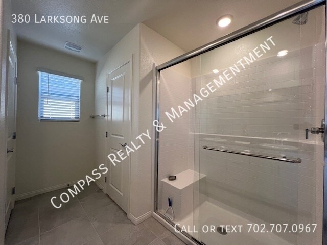 Building Photo - 380 Larksong Ave