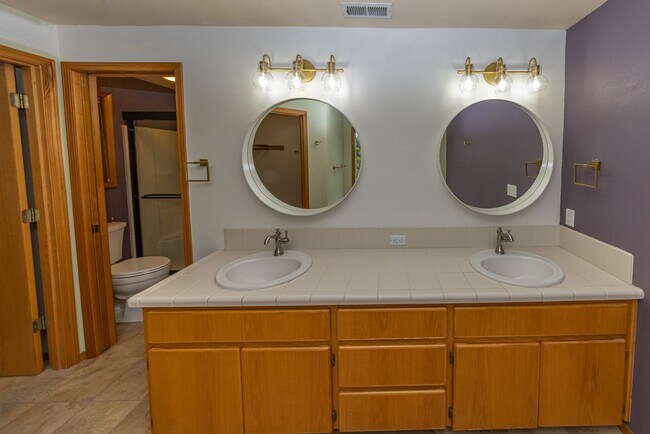 Building Photo - One Level Home - Three Bedroom + Bonus with AC / Beautiful Yard!