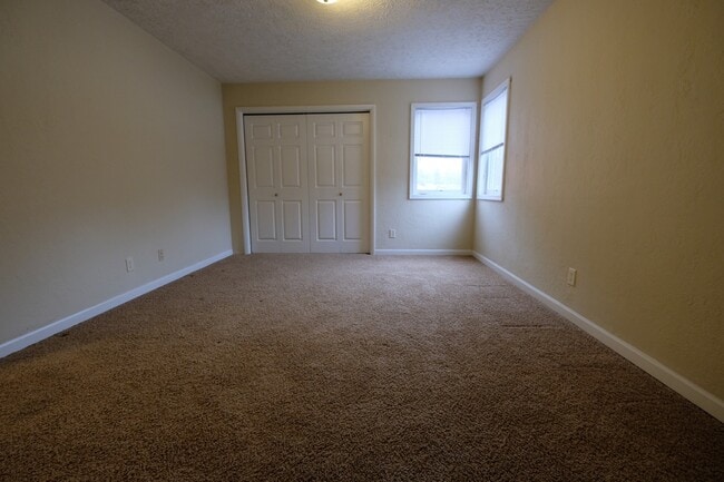 Building Photo - 807 N Fell Ave