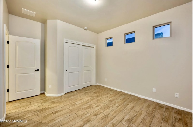 Building Photo - 3933 Agua Duro Dr