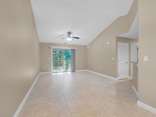 Building Photo - Beautiful One Bedroom Apartment in Fort Walton Beach!