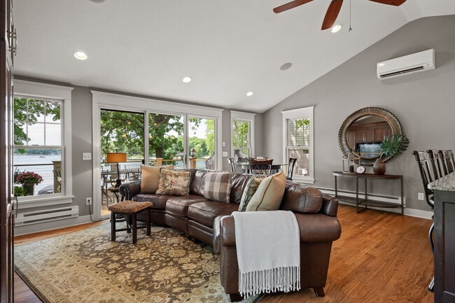 Building Photo - 16654 Inguadona Beach Cir SW